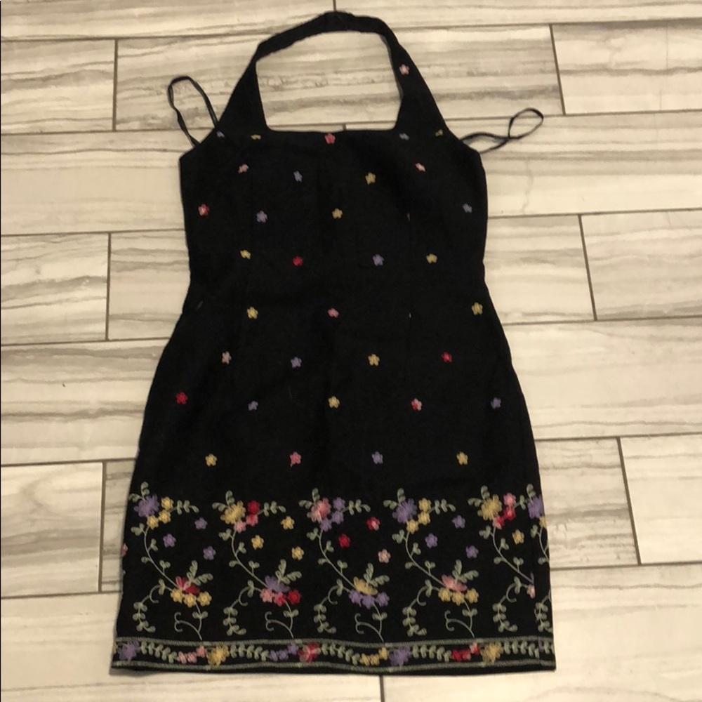 4/$20 Laundry by Shelli Segal dress